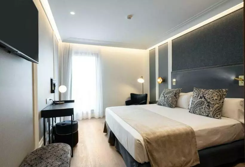 Superior Room with Terrace, Catalonia Plaza Catalunya