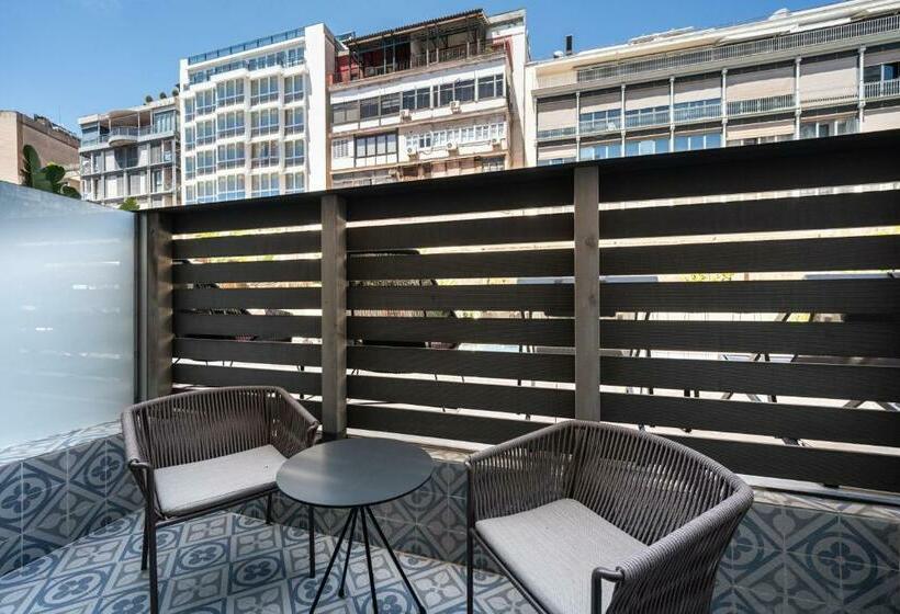 اتاق اجرایی, Catalonia Plaza Catalunya