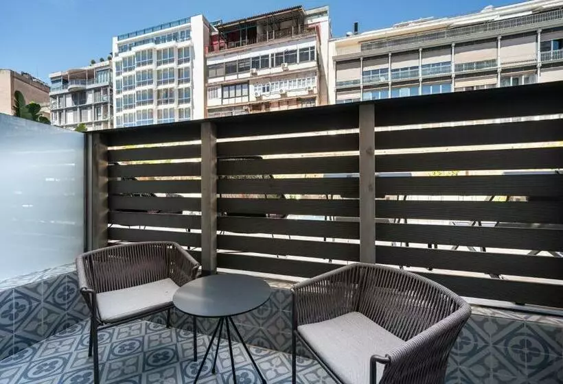 اتاق اجرایی, Catalonia Plaza Catalunya