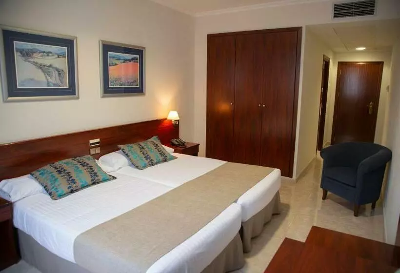 スタンダードルーム, Checkin Valencia Ciscar
