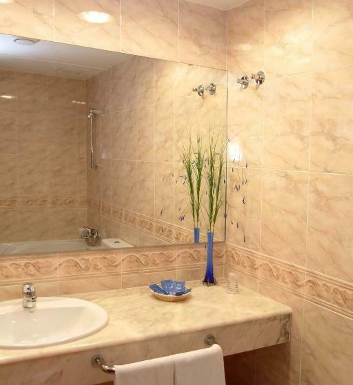 اتاق استاندارد یک نفره, Checkin Valencia Ciscar