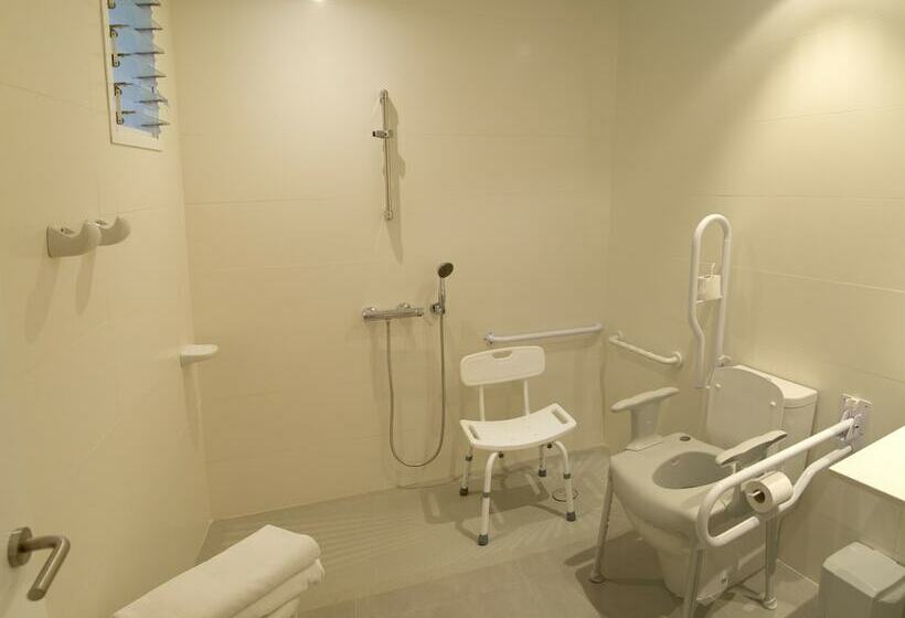 اتاق استاندارد برای معلولان, Checkin Valencia Ciscar