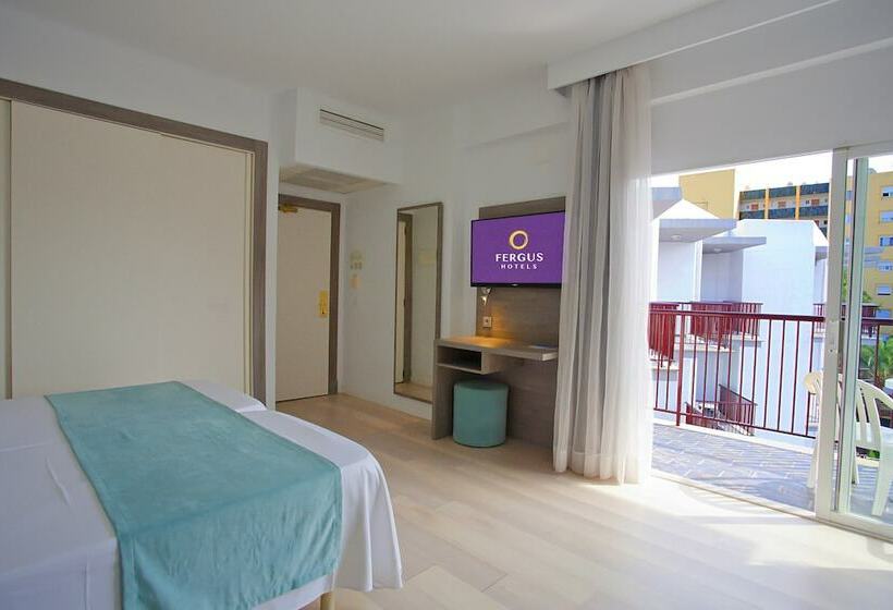 غرفة قياسية مطلّة علي حمام السباحة, Fergus Bermudas