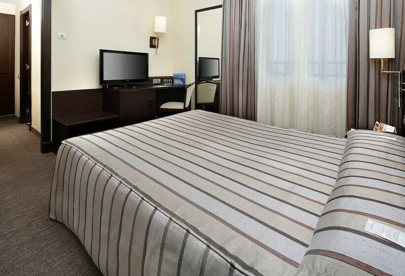 اتاق استاندارد, Hcc Regente