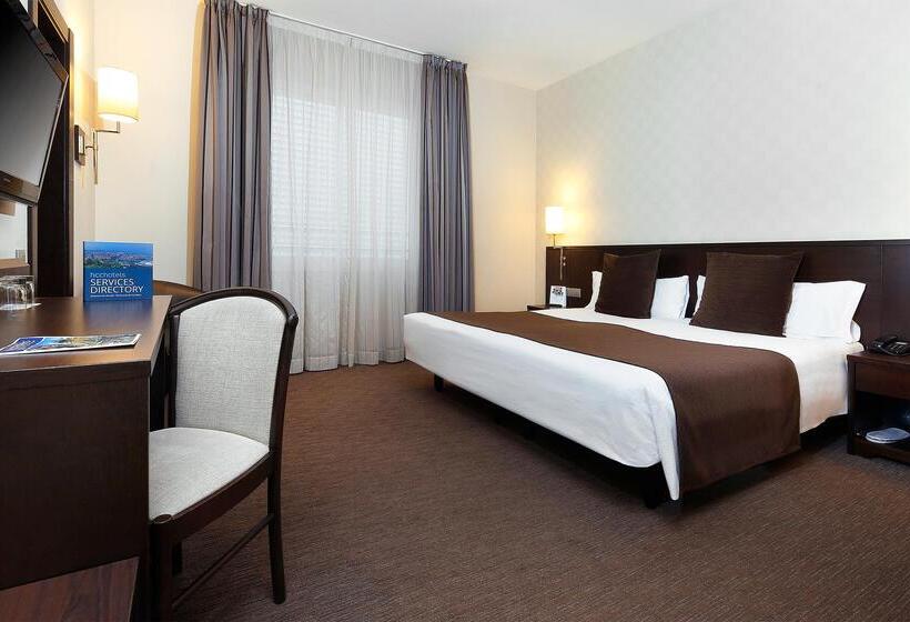 اتاق استاندارد, Hcc Regente