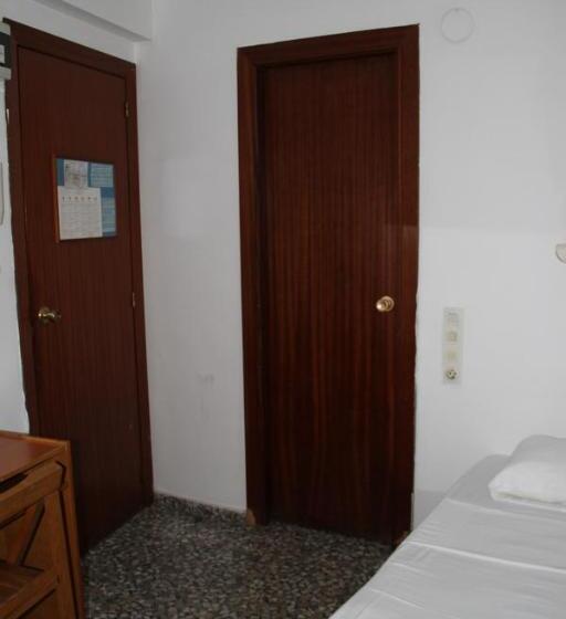 スタンダードシングルルーム, Hostal Mengual