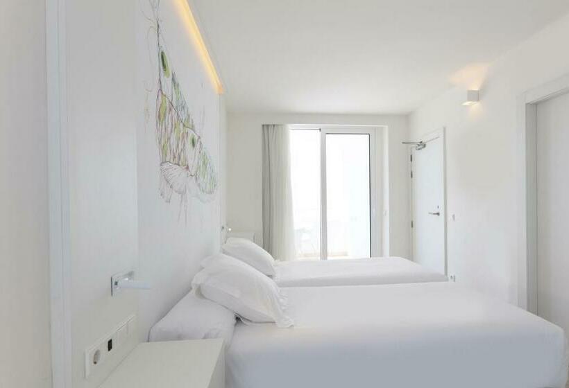 스탠다드 룸 측면 바다 전망, Iberostar Waves Bahía de Palma - Adults Only