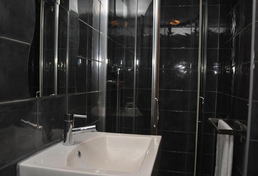 スタンダードトリプルルーム, Ibiza