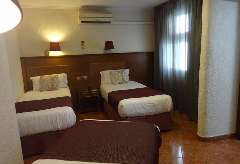 Номер Стандарт Трехместный, Lloret Ramblas