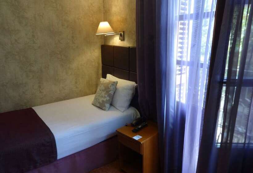 Номер Стандарт Индивидуальный, Lloret Ramblas