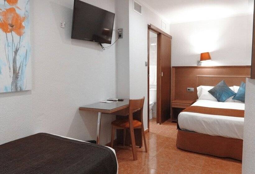 Номер Стандарт Трехместный, Lloret Ramblas