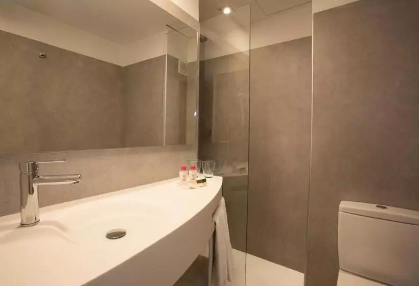 ファミリールーム, Minura Cala Galdana & Apartamentos D Aljandar