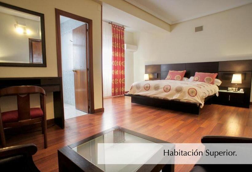 اتاق سوپریور, Montermoso