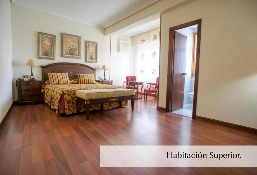 اتاق سوپریور, Montermoso