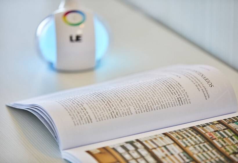 اتاق سوپریور با چشم‌انداز جانبی دریا, Negresco - Adults Only