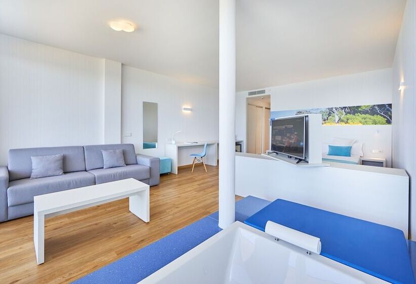 سوییت جونیور با چشم‌انداز دریا, Negresco - Adults Only