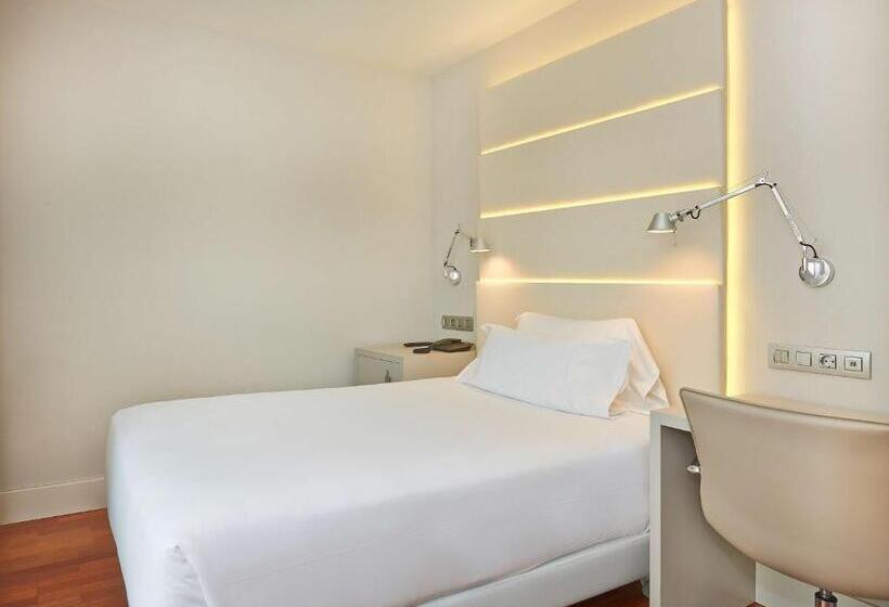 اتاق استاندارد یک نفره, NH Barcelona Les Corts