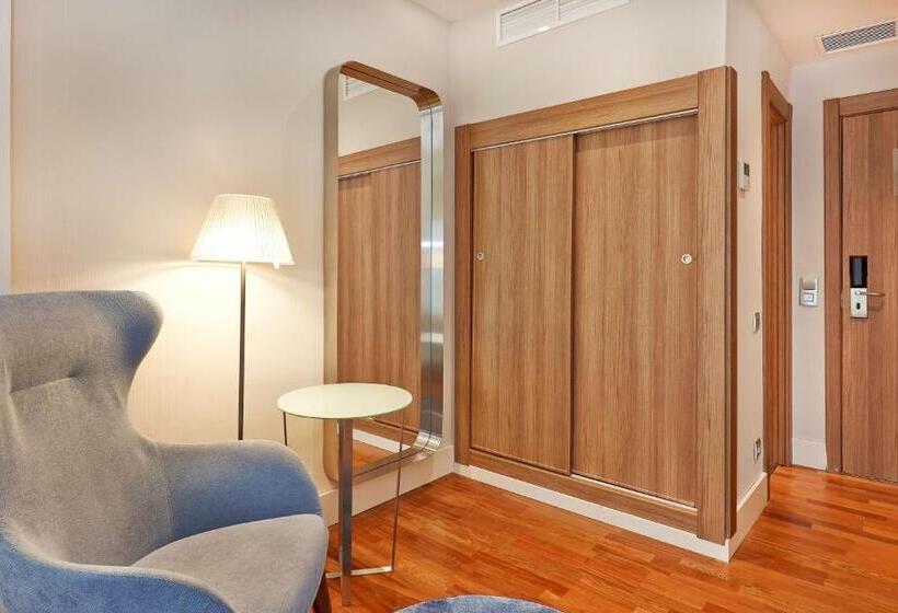 اتاق سوپریور, NH Barcelona Les Corts
