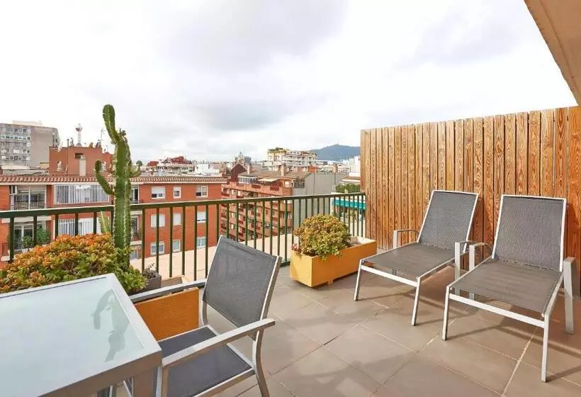 اتاق سوپریور با چشم‌انداز, NH Barcelona Les Corts