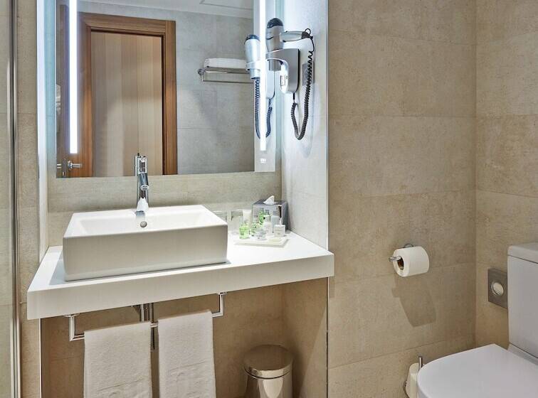 اتاق سوپریور, NH Barcelona Les Corts