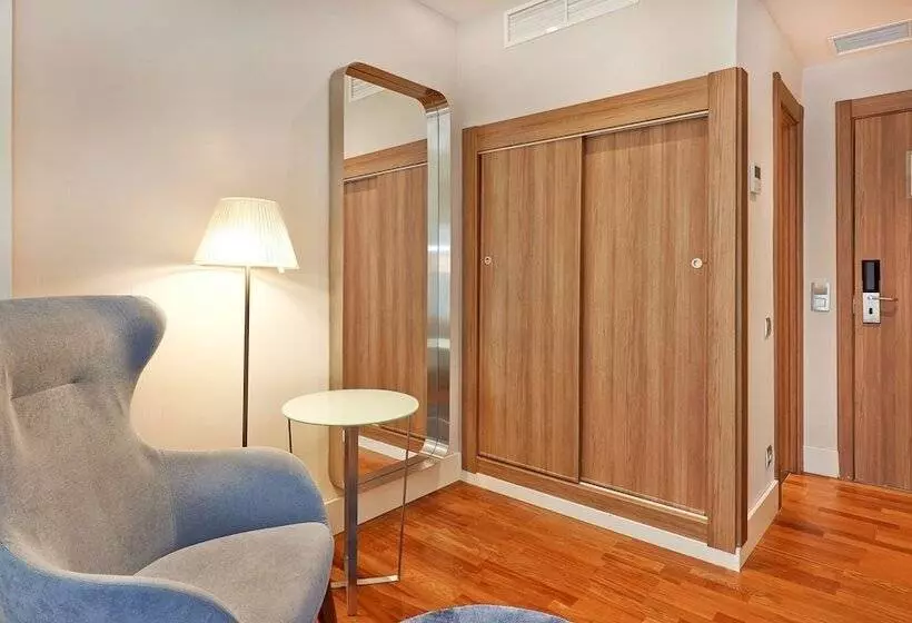 اتاق سوپریور, NH Barcelona Les Corts