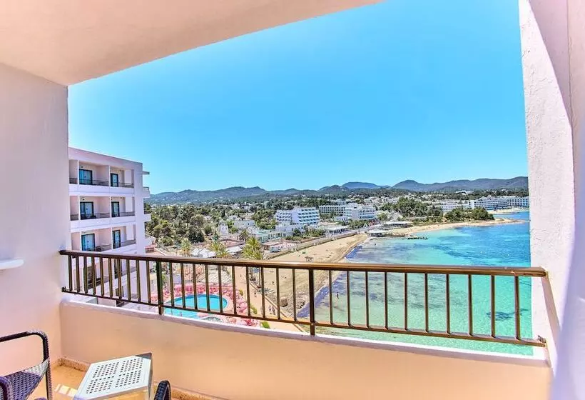 اتاق سه نفره سوپریور با چشمانداز دریا, NYX Ibiza - Adults Only