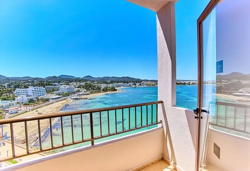 اتاق سه نفره سوپریور با چشمانداز دریا, NYX Ibiza - Adults Only
