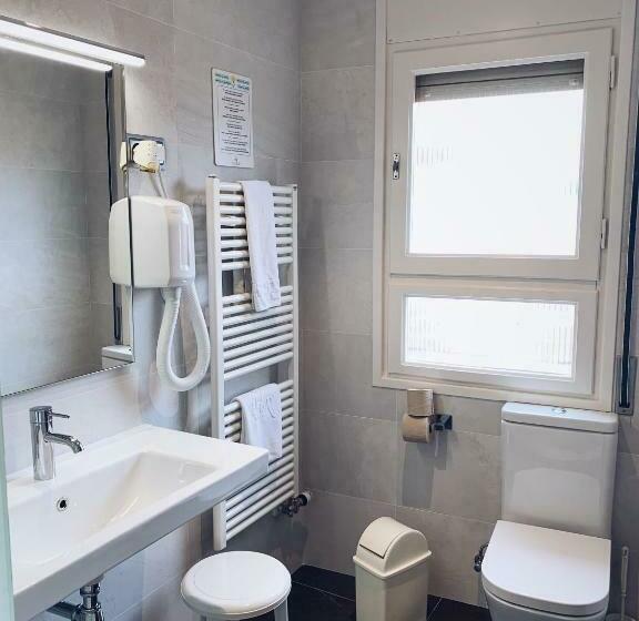 スタンダードシングルルーム, Robert