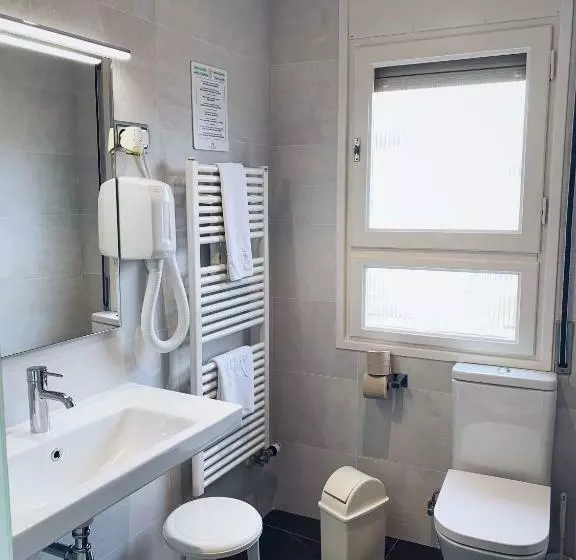 Chambre Standard Individuelle, Robert