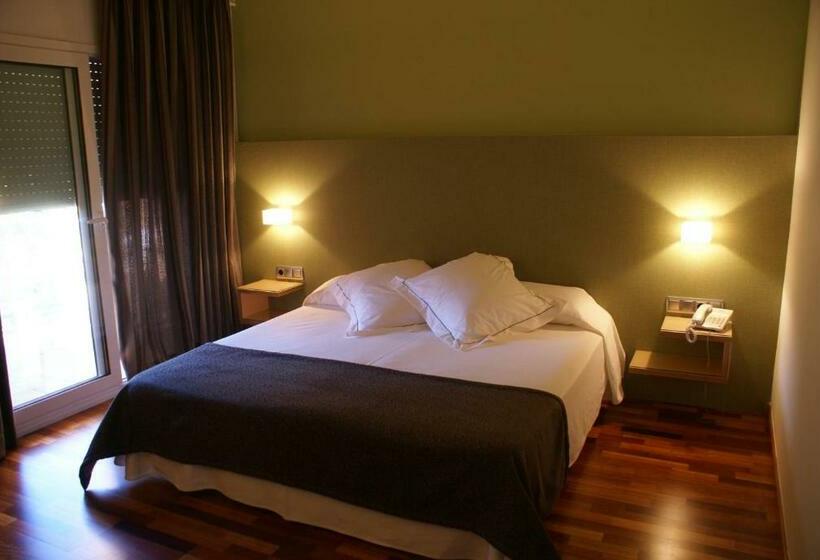 スタンダードルーム, Robert