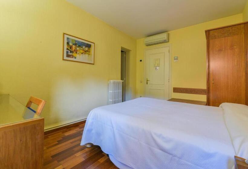 スタンダードシングルルーム, Robert