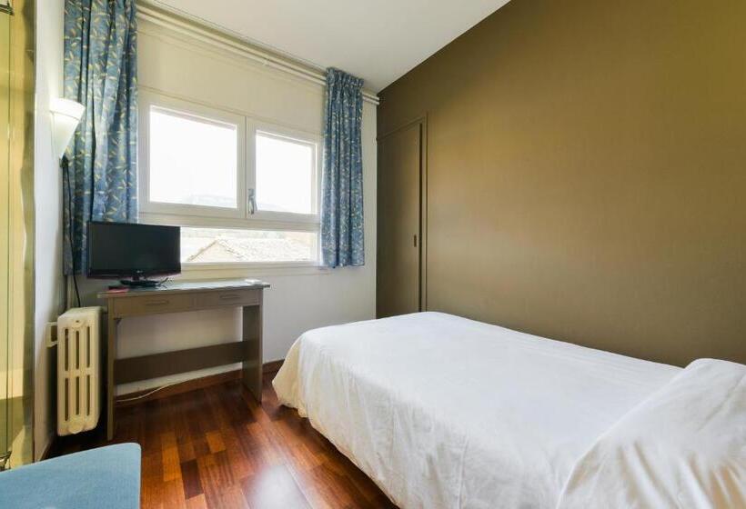 スタンダードシングルルーム, Robert