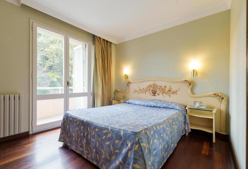 スタンダードルーム, Robert