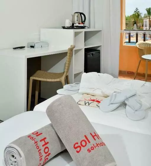 スーペリアースイート, Sol Falcó Menorca
