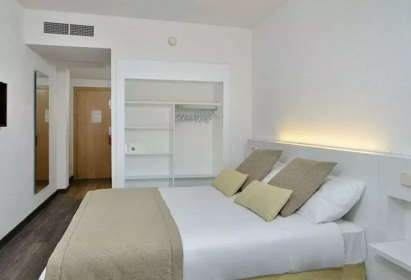 اتاق استاندارد با چشم‌انداز استخر, Sol Palmanova Mallorca