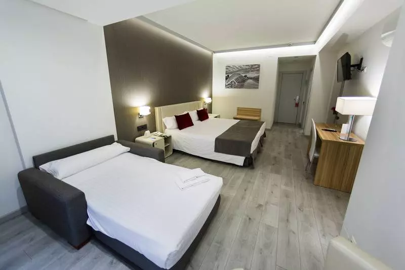 اتاق استاندارد سه نفره, Sweet Hotel Renasa