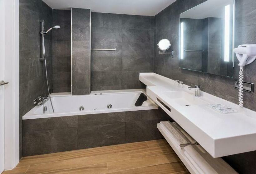 수피리어 룸, Tropic Park