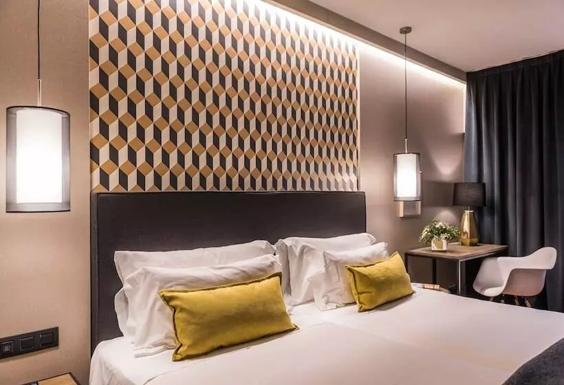 Chambre Standard, Up Rooms Vic
