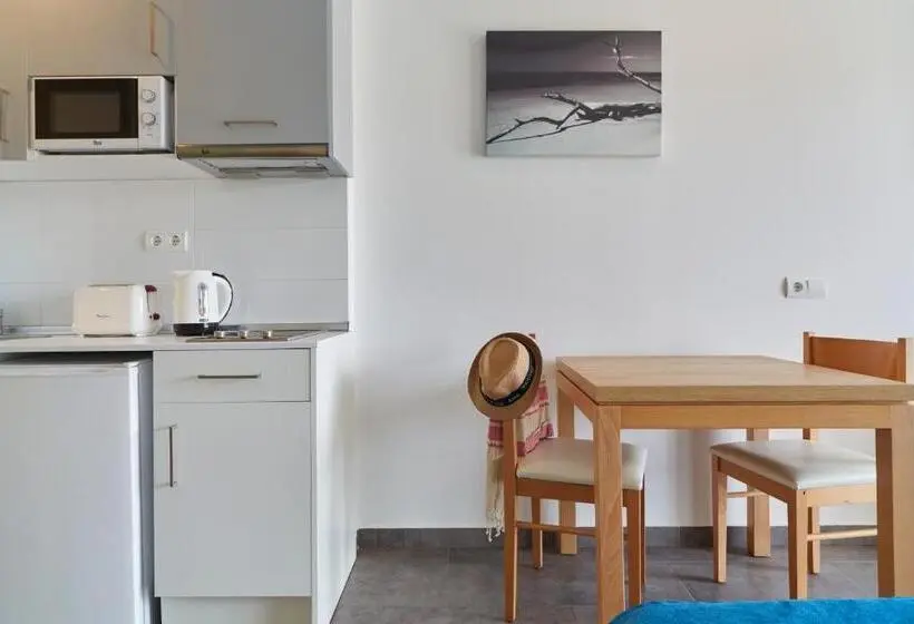 スタンダードスタジオ, Invisa Casa Luis