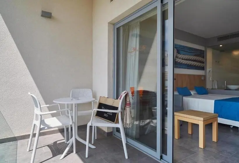 スタンダードスタジオ, Invisa Casa Luis