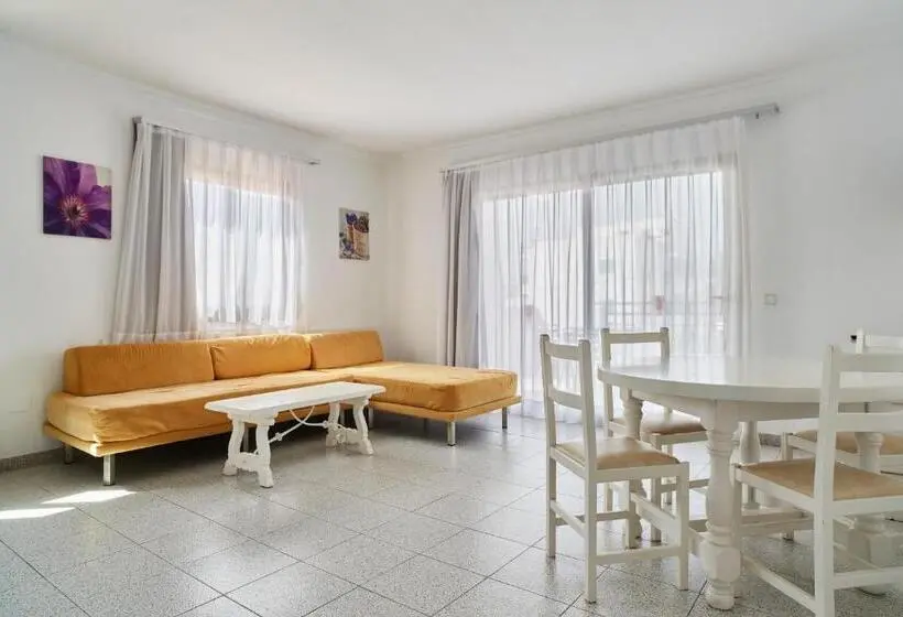 2 Bedroom Premium Apartment Pool View, Invisa Casa Luis