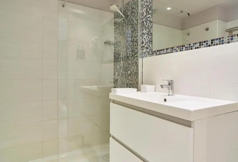 プールビューの1ベッドルームプレミアムアパートメント, Invisa Casa Luis