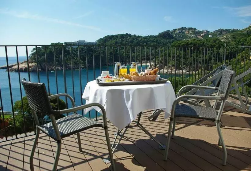 Quarto standard vista mar com terraça, Aigua Blava