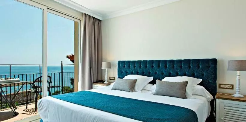 Quarto standard vista mar com terraça, Aigua Blava