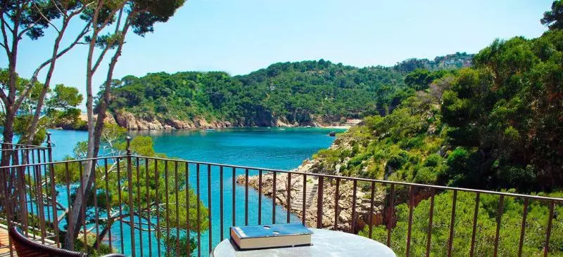 Quarto standard vista mar com terraça, Aigua Blava