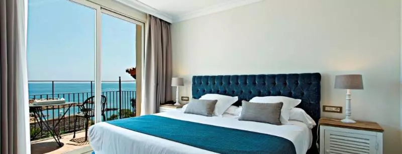 Quarto standard vista mar com terraça, Aigua Blava