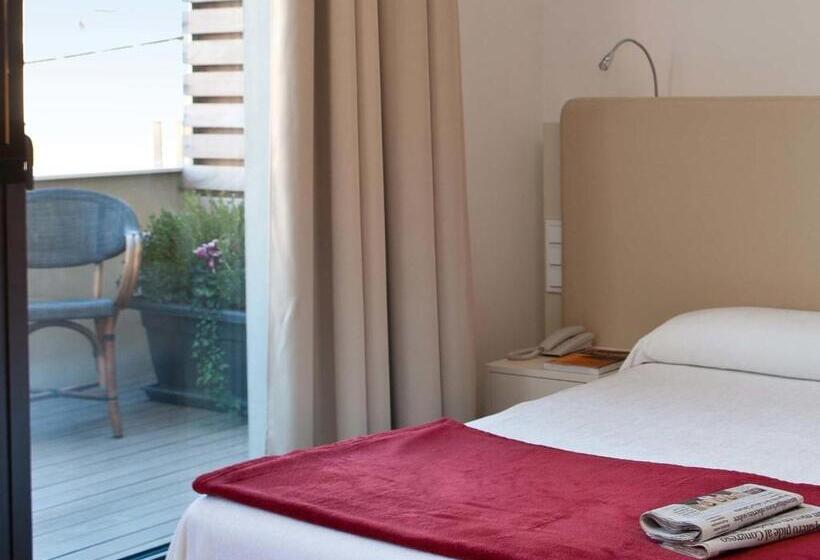 带露台的高档房间, Balneario Prats