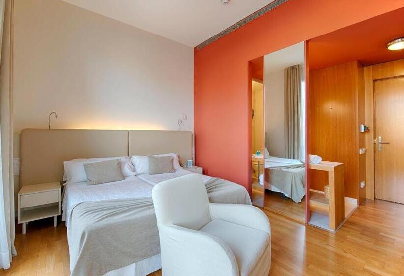 带露台的高档房间, Balneario Prats