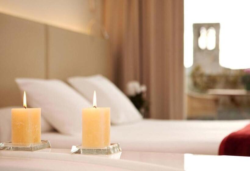 豪华房间带漩涡浴缸, Balneario Prats