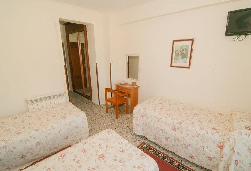 スタンダードトリプルルーム, Costa De Ajo